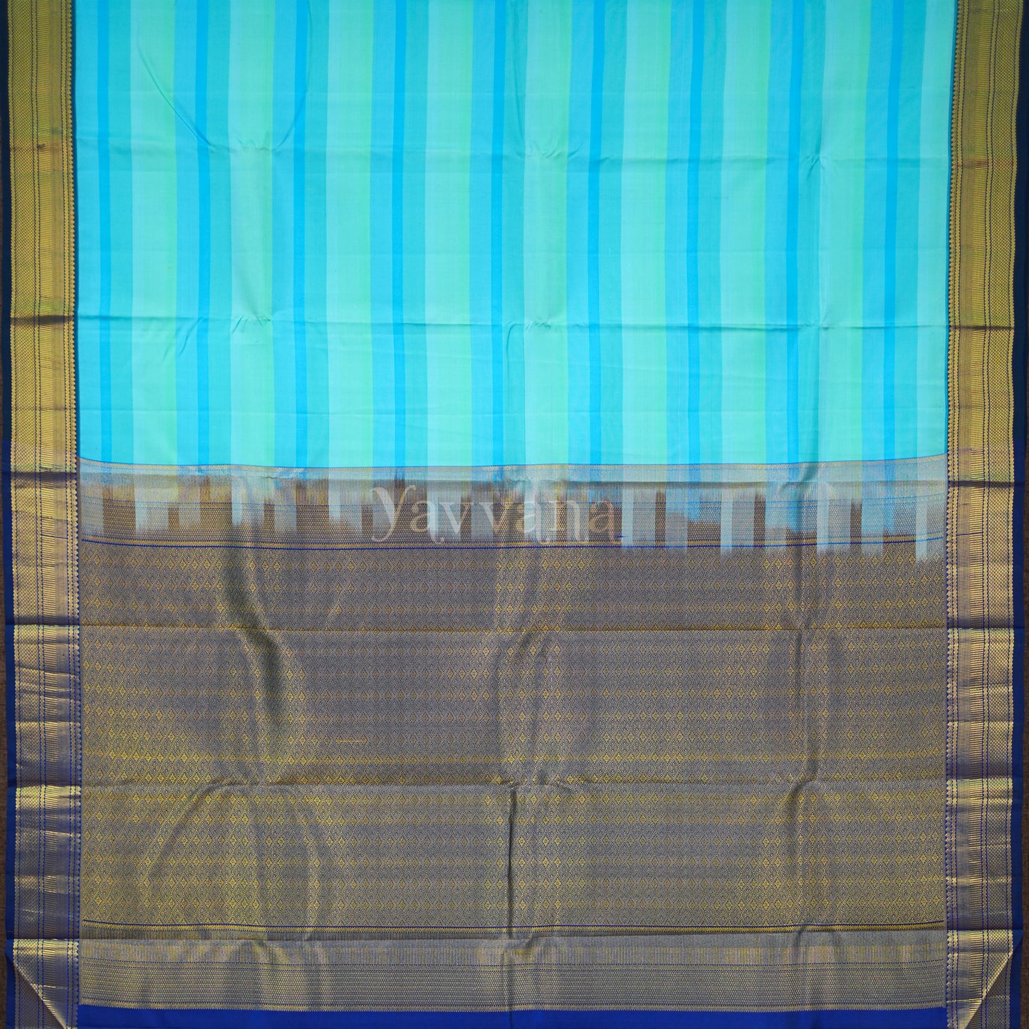 Ocean Breeze Silk Saree with Navy Zari Border – A Blend of Serenity and Splendor
